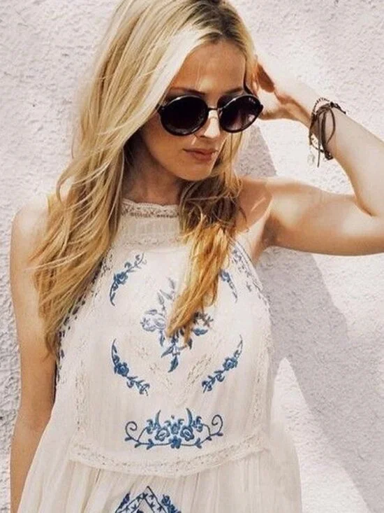 Diamonds in the Sky Midi Dress - Picture 2 of 6